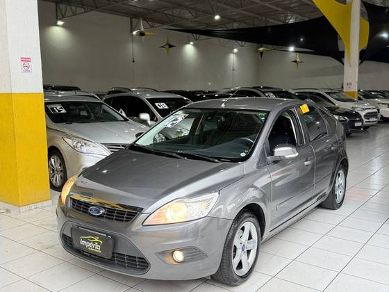 FORD FOCUS 2.0 GLX 16V FLEX 4P AUTOMÁTICO
